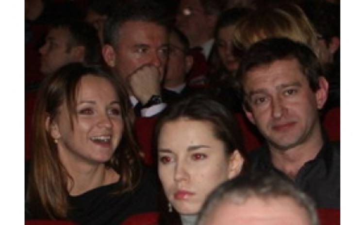 Константин Хабенский вышел в свет с новой девушкой