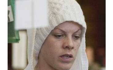 Ненакрашенная Пинк пугает народ