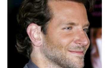 Брэдли Купер перестарался с автозагаром