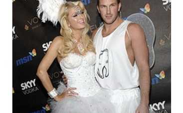 Пэрис Хилтон тайно обручилась