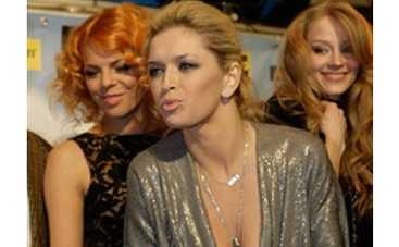 Вера Брежнева смутила мужчин откровенным нарядом