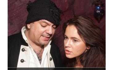 Киркоров встречается с молоденькой моделью