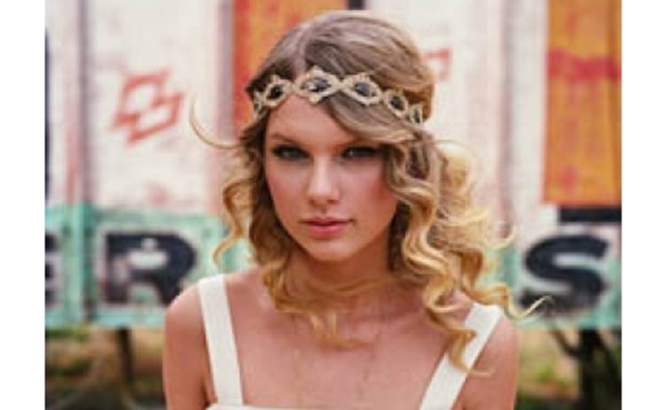 Тейлор Свифт хочет высокого мужчину