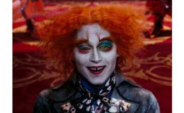 "Алиса в стране чудес" покоряет россиян