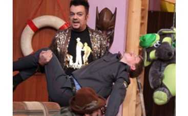 Киркоров оказать первую помощь милиционеру