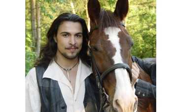 Звезда "Кармелиты" сыграет свадьбу во Франции