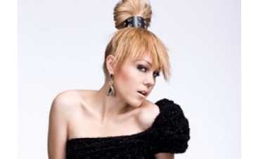 Alyosha. Биография и видео "To be free"