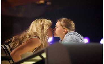 Зрители "Суперзвезды" поздравили дочку Брежневой