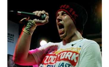 Вокалист "ТНМК" Фоззи выпускает новую книгу