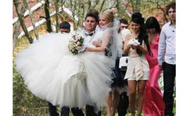 Звезды "Дома-2" сыграли свадьбу