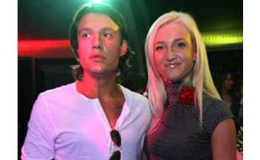 Бузова променяла бизнесмена на юного диджея