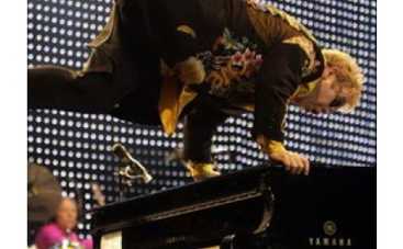 Элтон Джон выступит в Марокко вопреки протестам