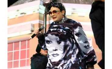 "Верка Сердючка" стала соседкой Скарлетт Йоханссон