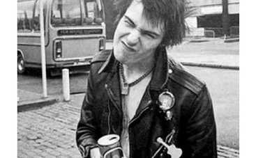 Футболку главного панк-героя Сида Вишеса выставили на продажу