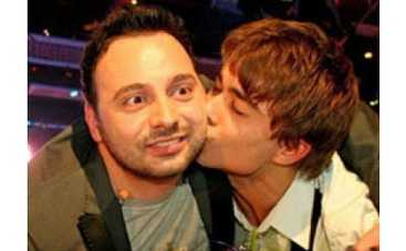 Рыбак целовался с продюсером Лены Майер