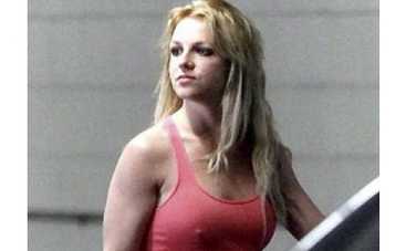 Бритни Спирс на публике закатила сцену бойфренду