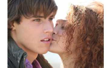 "1+1" начинает лето премьерами