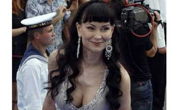 Нонна Гришаева шокировала откровенным нарядом