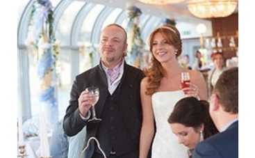 Что подарили на свадьбу Преснякову и Подольской?