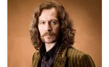 Гари Олдмэн попробует себя в роли Элвиса Пресли