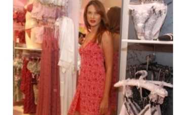 Повесилась индийская супермодель