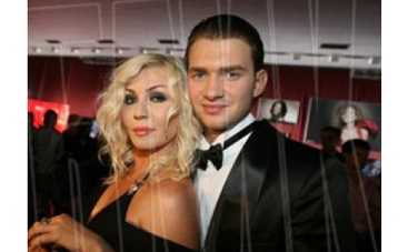 Билык рассталась с Дикусаром