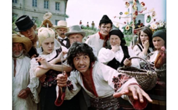 Первый национальный покажет киноклассику