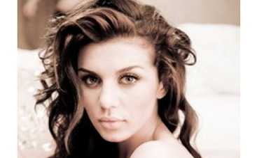 Анна Седокова пошла в школу