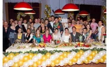 "Игрушки" сыграли четыре свадьбы