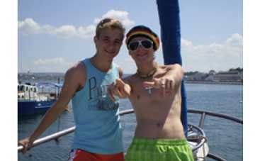 Как отдыхают "фабриканты"?