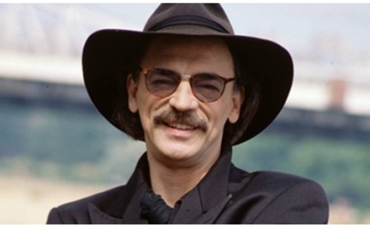 Михаил Боярский портит исторические памятники архитектуры