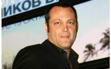 Бывший любовник Энистон станет папой