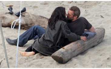 Доктор Хаус запал на молоденькую студентку