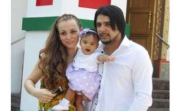 Солист "Корней" крестил свою дочь