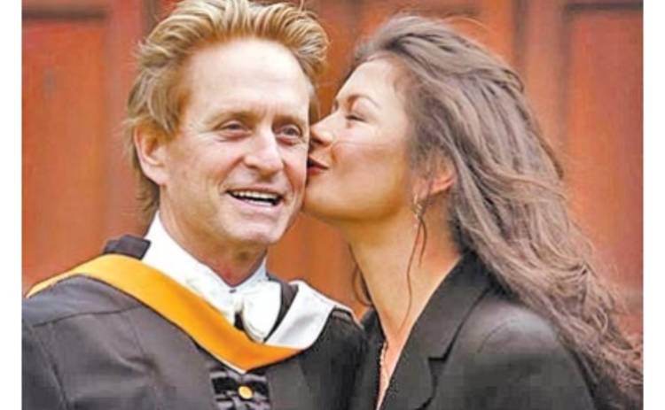 Кэтрин Зета-Джонс закатила в Питере скандал