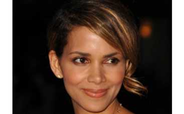 У Холли Берри появилась зависимость