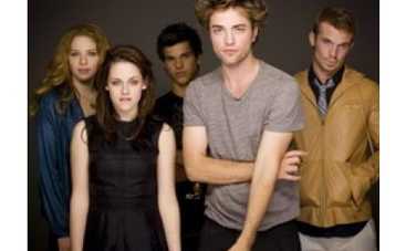 Вампир из "Сумерек" мутирует