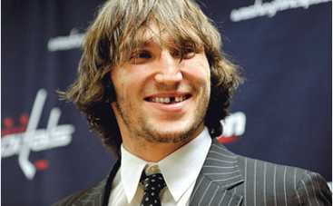 Известный хоккеист встречается с девушкой из эскорт-услуг