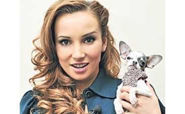 Анфиса Чехова поскандалила из-за собаки