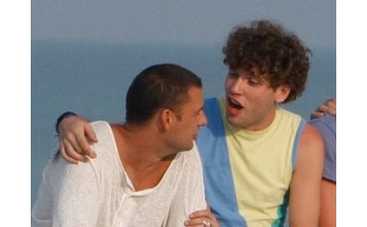 "Корешок" Павел Артемьев отдохнул на "Казантипе" с мужчиной