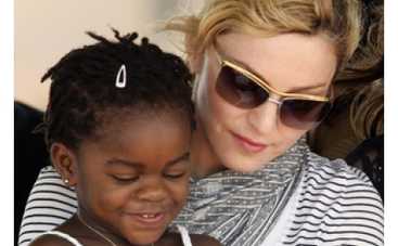 Объявился отец приемной дочери Мадонны