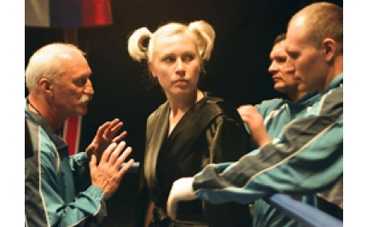 Наталья Рагозина сыграла русскую "малышку на миллион"