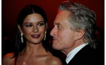 Кэтрин Зета-Джонс обвинила врачей в болезни мужа