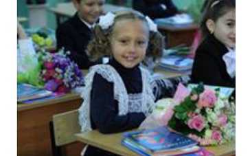 "Папина дочка"  хочет быть похожей на свою учительницу