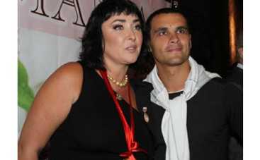 Лолита вышла замуж за тренера по сквошу