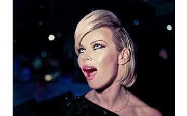 Ладе Дэнс подарили арабских танцовщиц