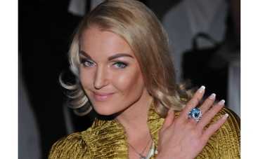 Анастасия Волочкова разорвала помолвку