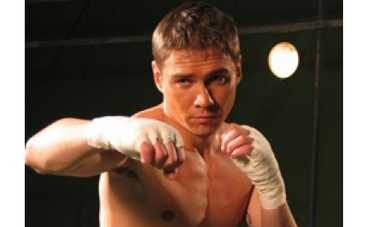 Денис Никифоров станет ведущим боксерского шоу