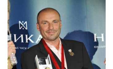 "Лед и пламень":  Александр Жулин сломал руку