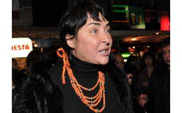 Лолита поскандалила с фотографом